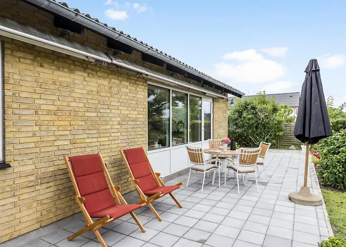 Сasa de vacaciones 1 Bedroom Cozy In *